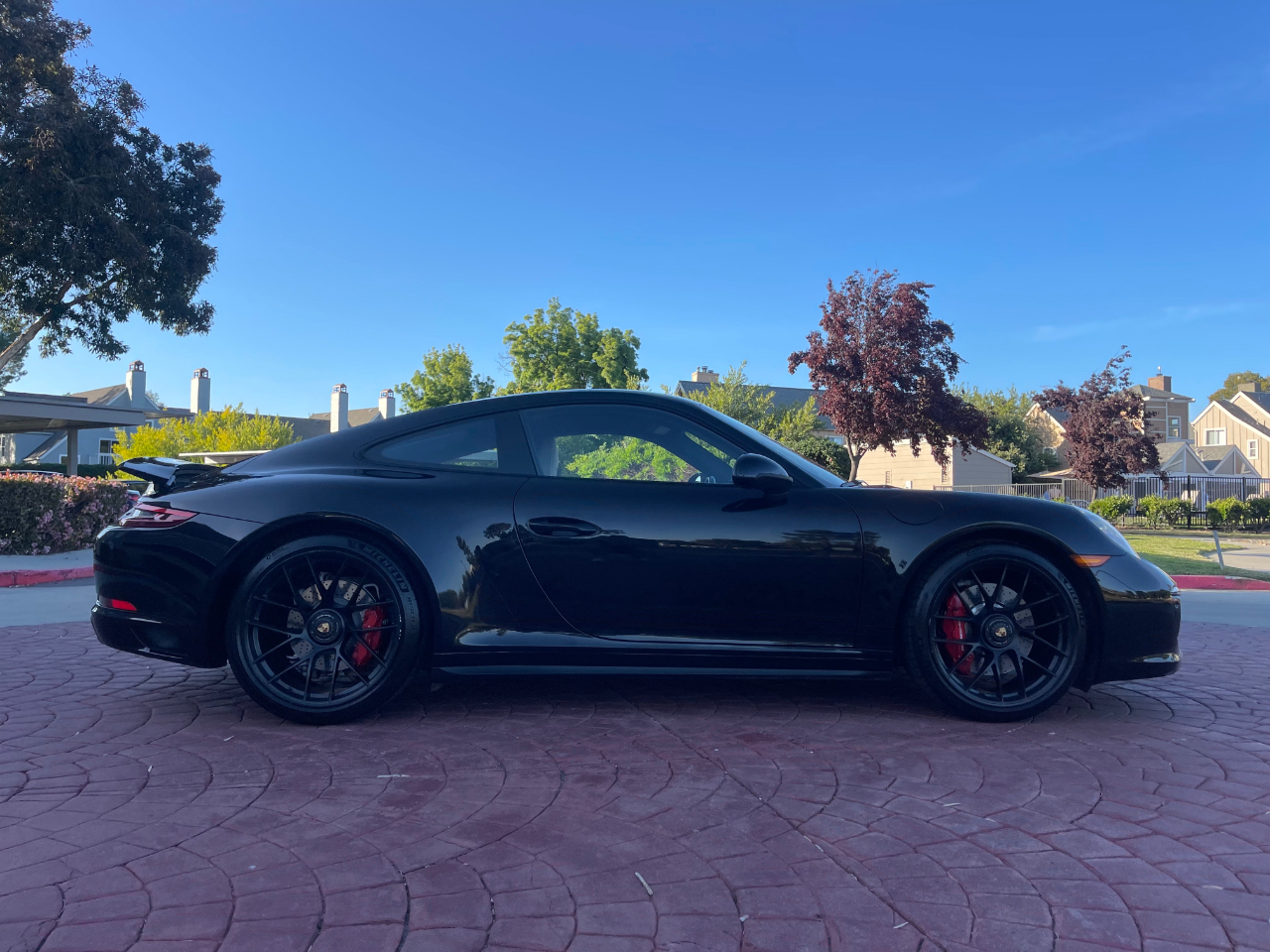 Porsche 911 Carrera GTS Coupe 2019