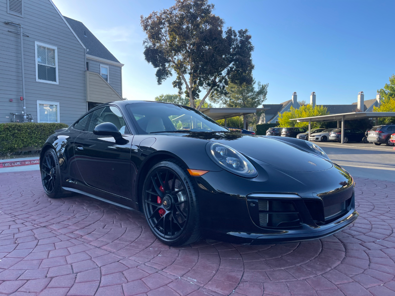 Porsche 911 Carrera GTS Coupe 2019