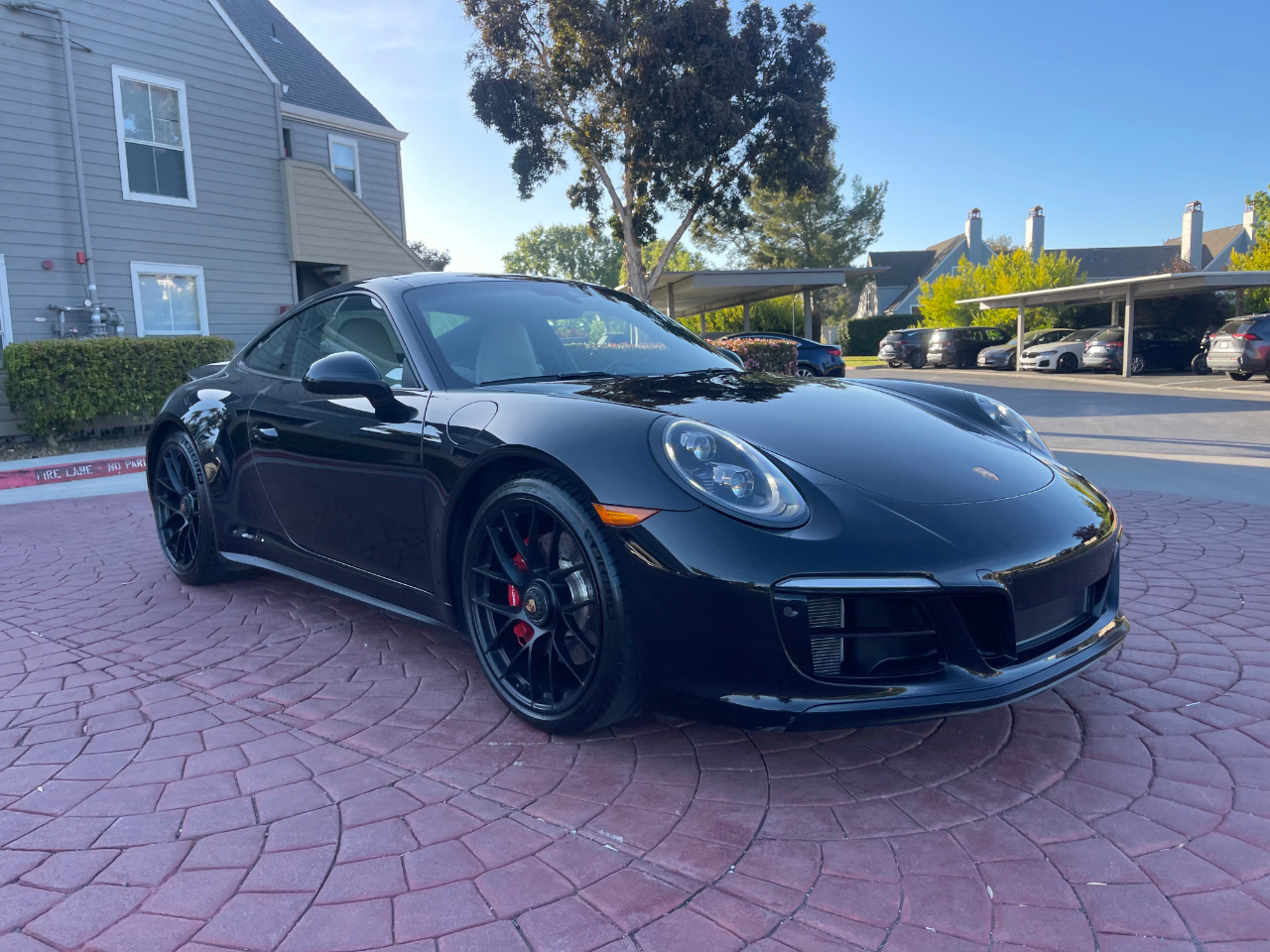 Porsche 911 Carrera GTS Coupe 2019