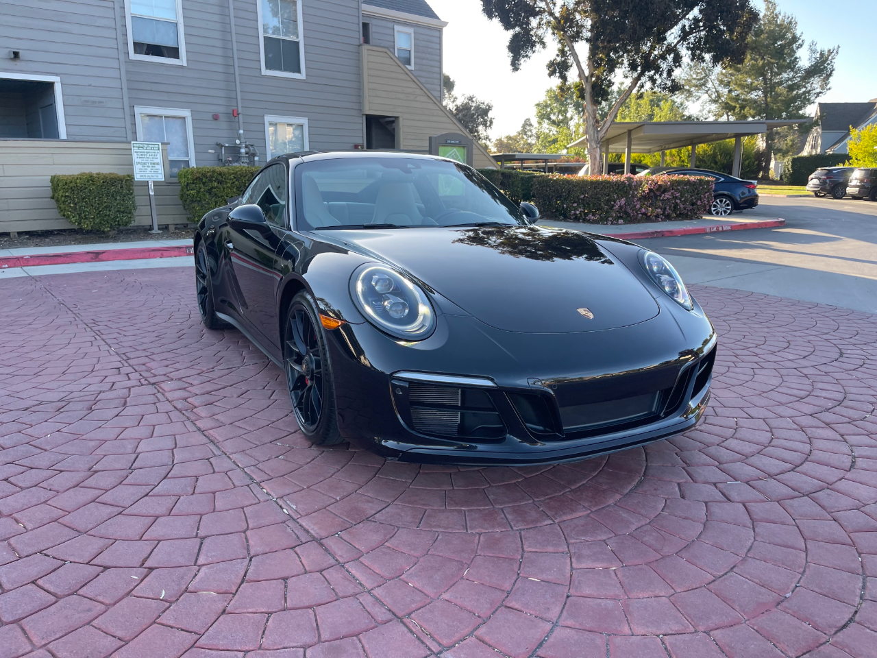 Porsche 911 Carrera GTS Coupe 2019