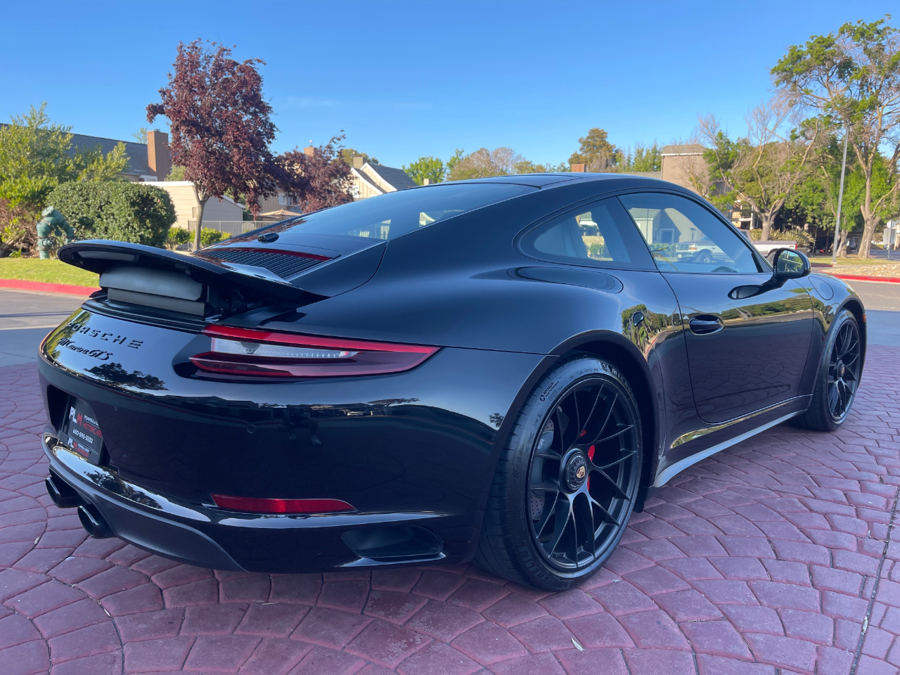 Porsche 911 Carrera GTS Coupe 2019