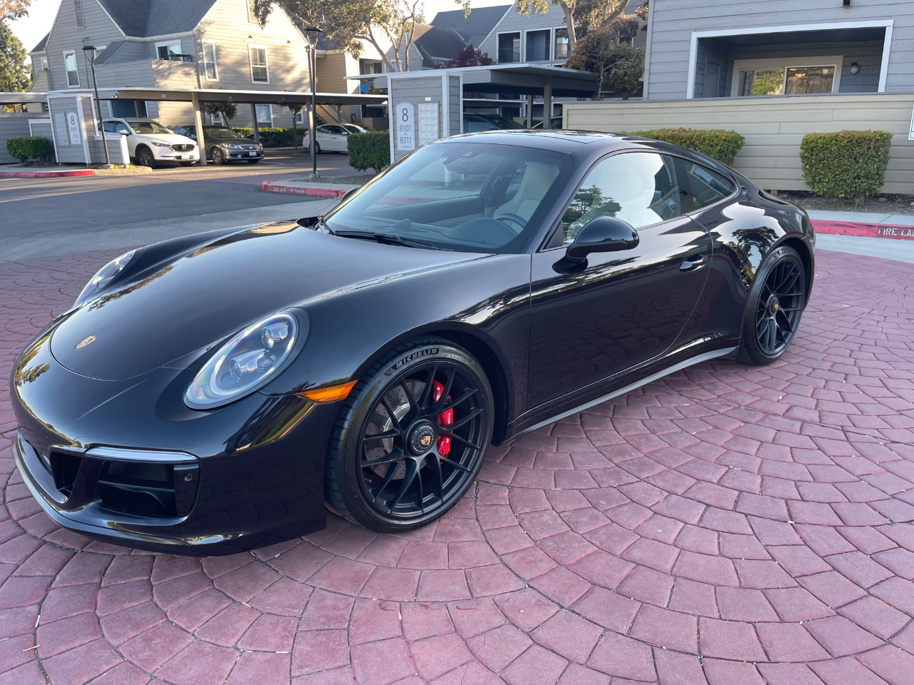 Porsche 911 Carrera GTS Coupe 2019