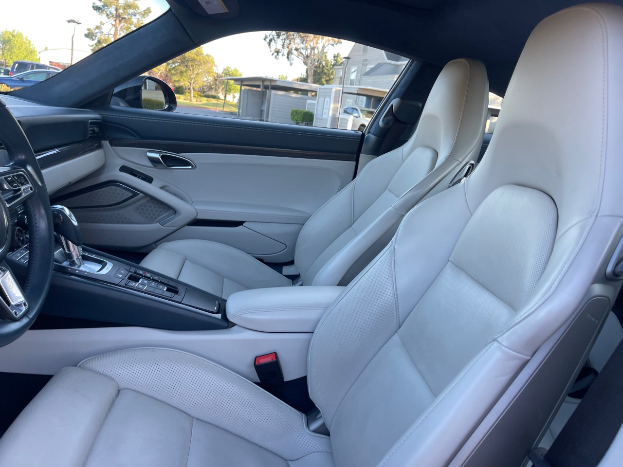 Porsche 911 Carrera GTS Coupe 2019