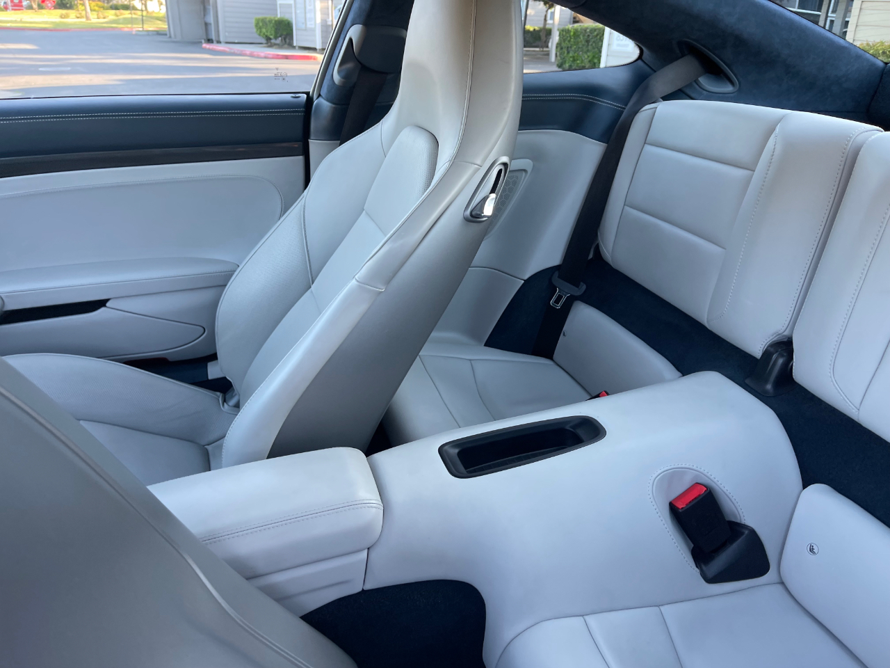 Porsche 911 Carrera GTS Coupe 2019