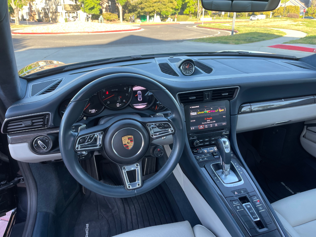 Porsche 911 Carrera GTS Coupe 2019