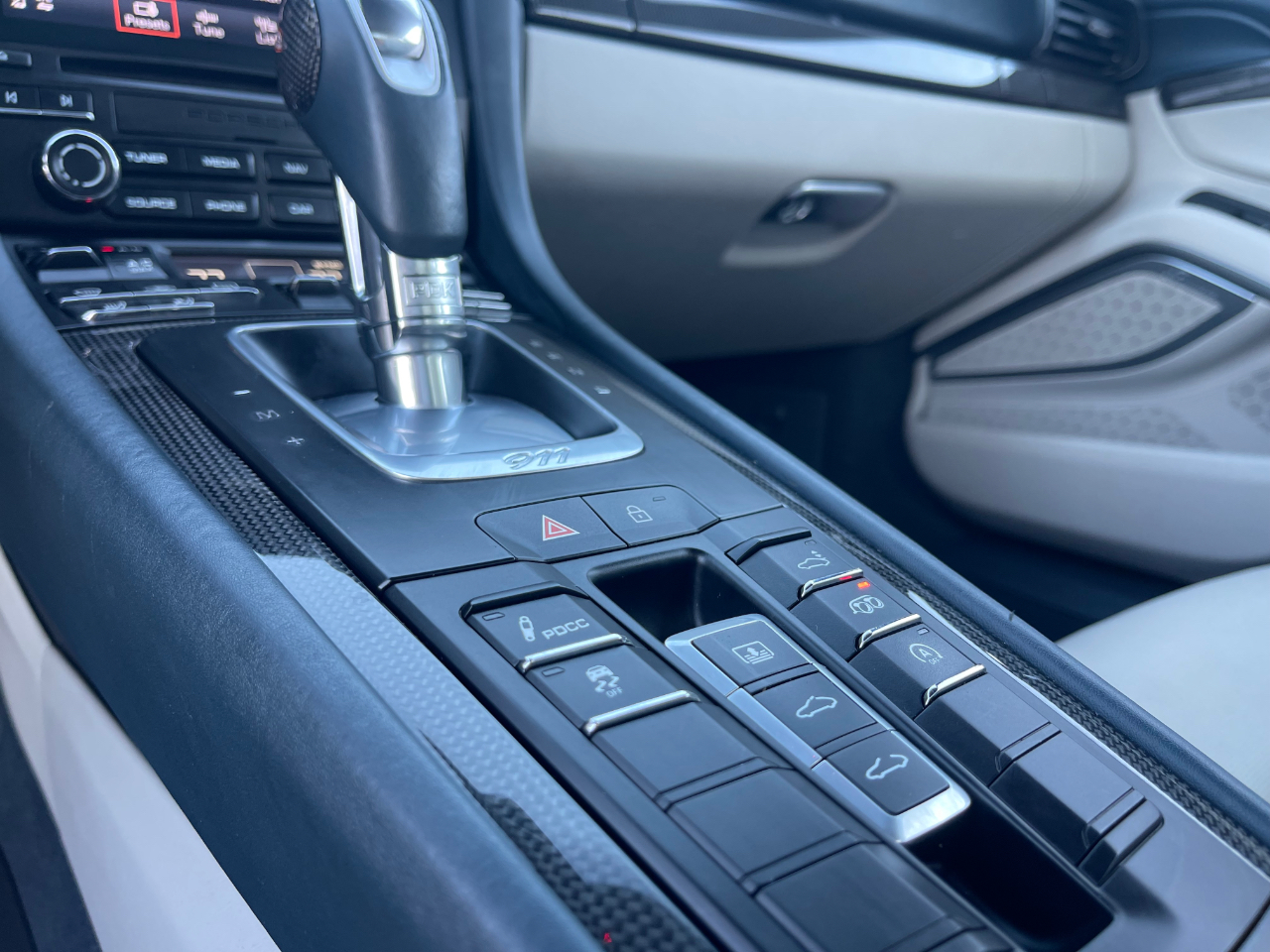 Porsche 911 Carrera GTS Coupe 2019