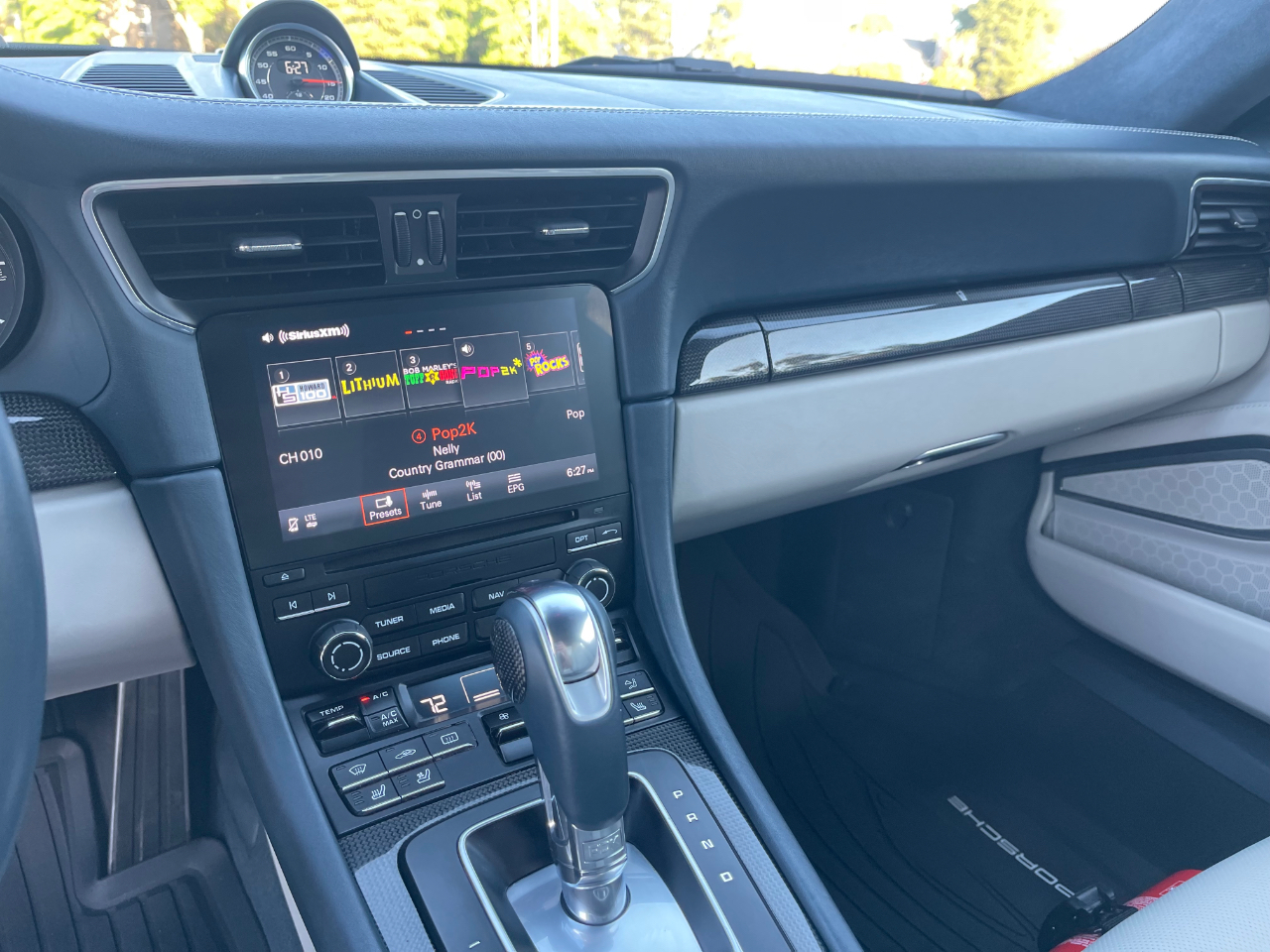 Porsche 911 Carrera GTS Coupe 2019