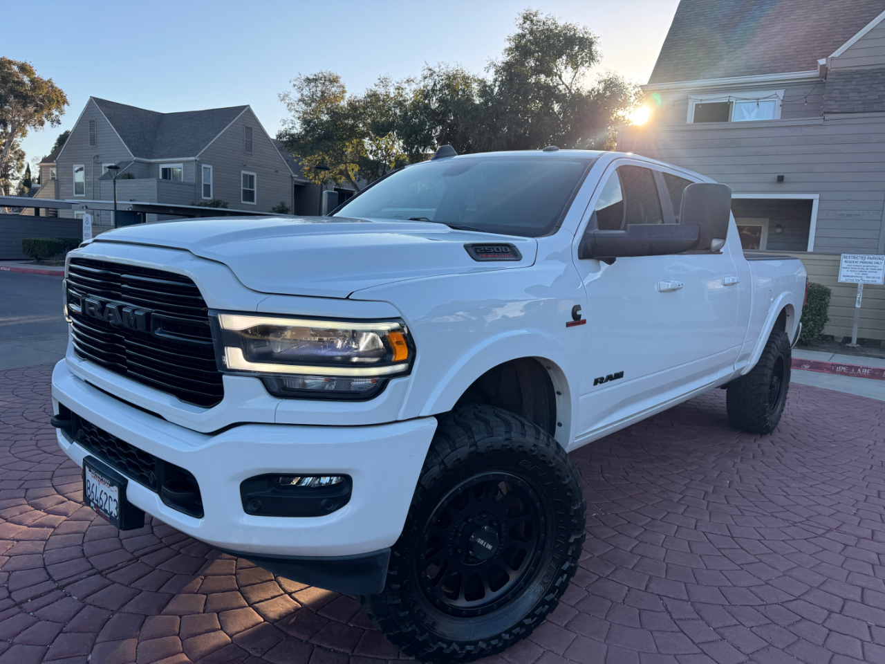 RAM 2500 Laramie Mega Cab 4WD 2020