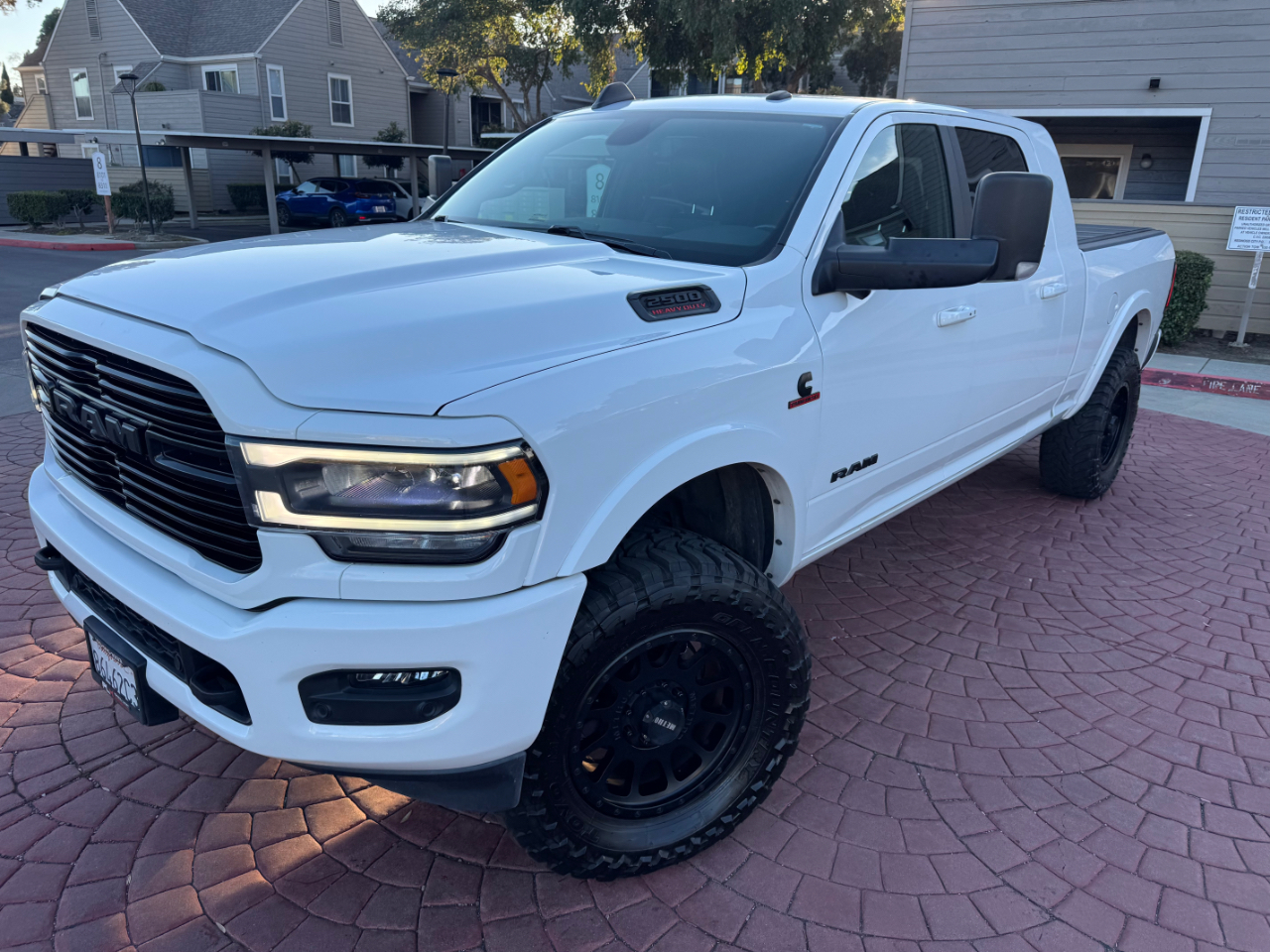 RAM 2500 Laramie Mega Cab 4WD 2020