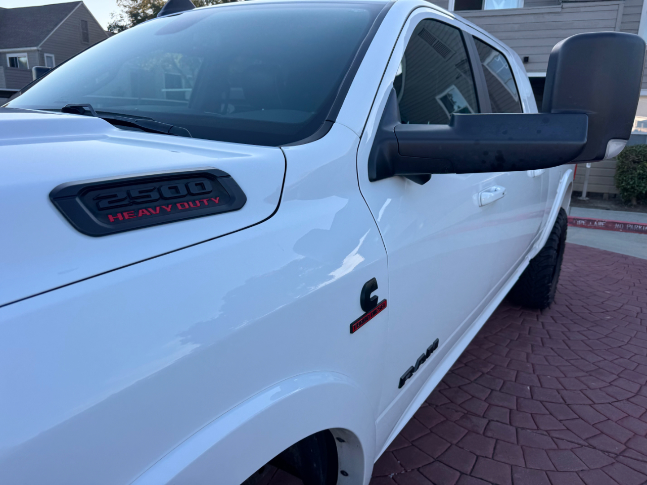 RAM 2500 Laramie Mega Cab 4WD 2020