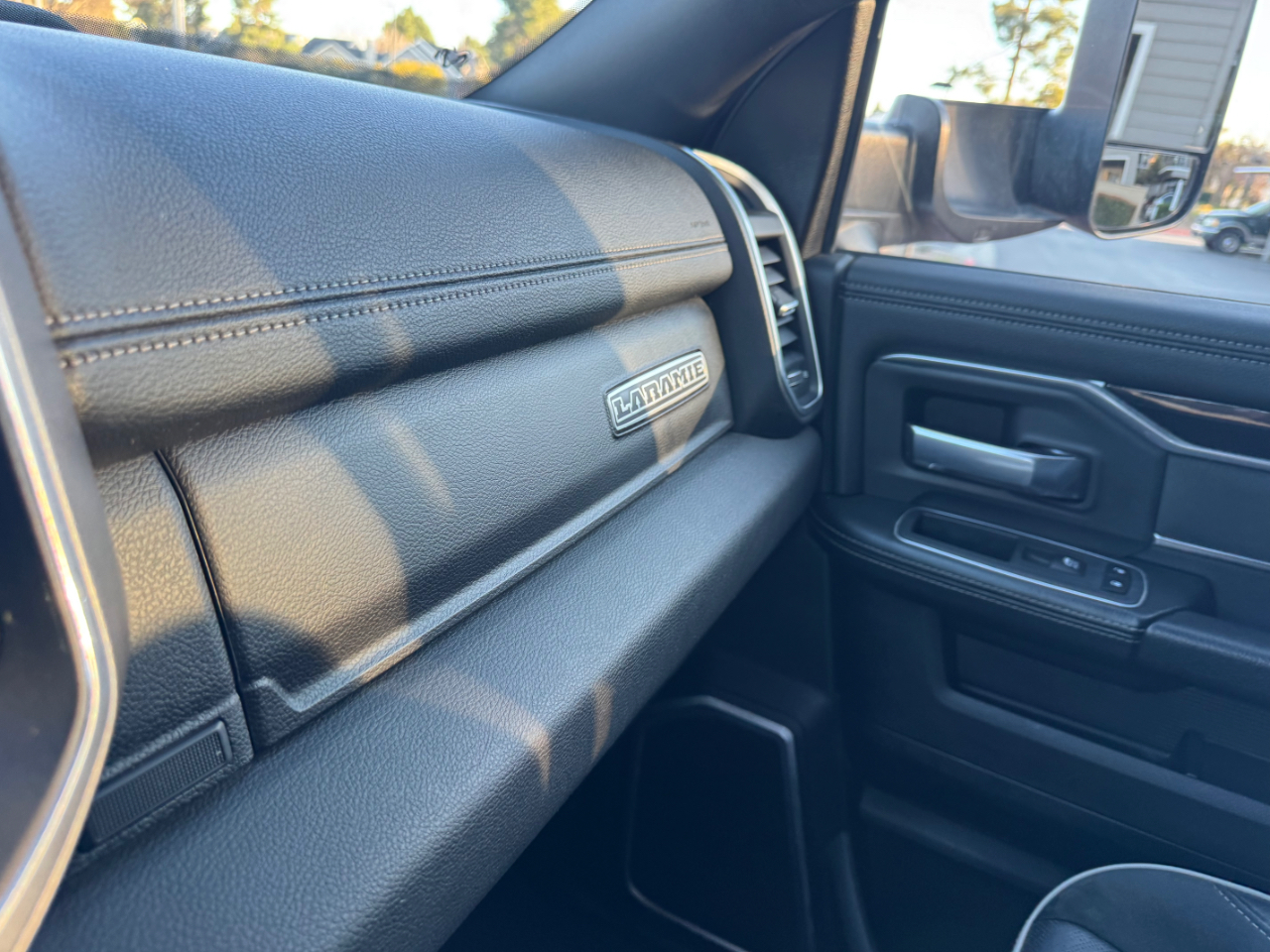 RAM 2500 Laramie Mega Cab 4WD 2020