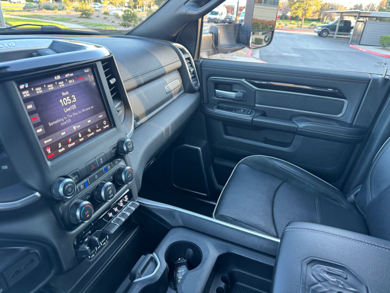 RAM 2500 Laramie Mega Cab 4WD 2020