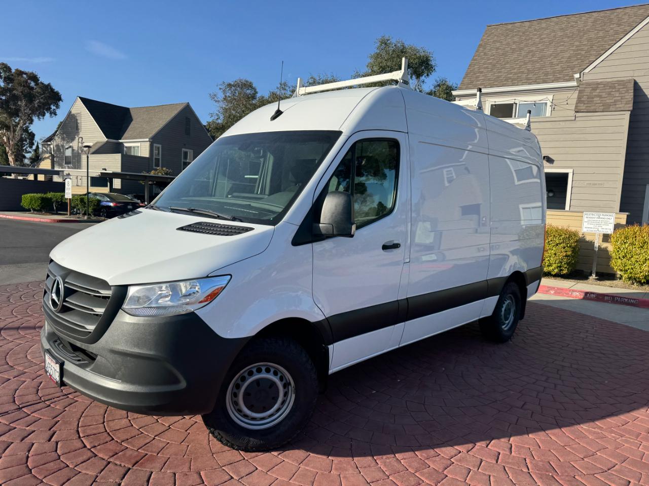 Mercedes-Benz Sprinter 2500 High Roof 144-in. WB 2020