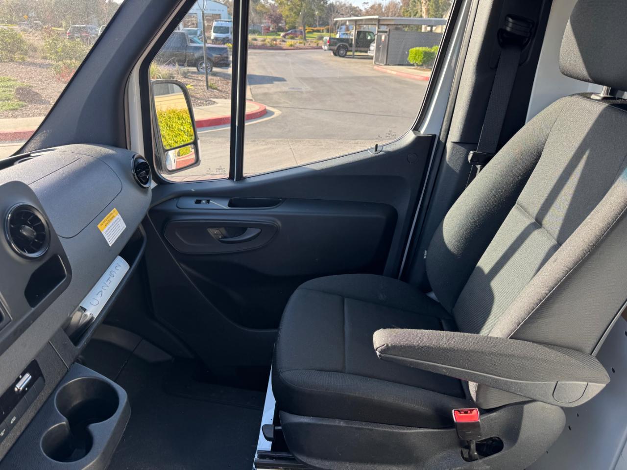 Mercedes-Benz Sprinter 2500 High Roof 144-in. WB 2020