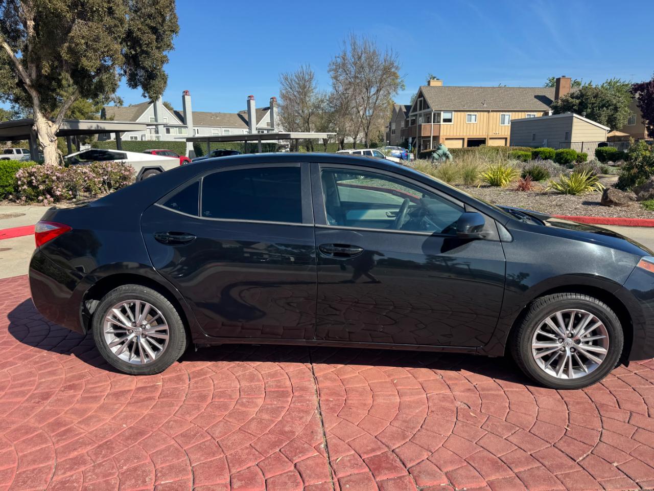 Toyota Corolla LE 2015