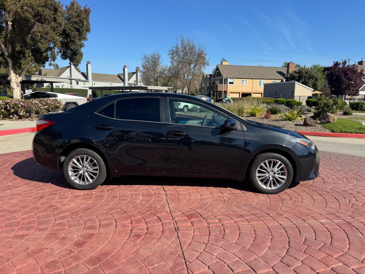 Toyota Corolla LE 2015