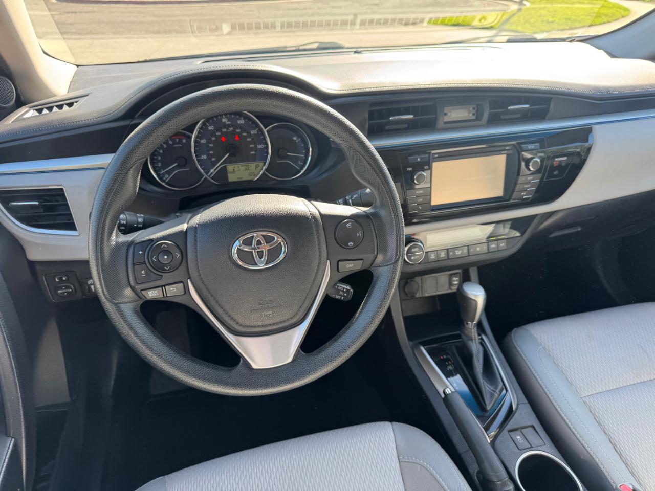 Toyota Corolla LE 2015