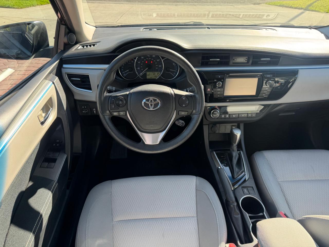 Toyota Corolla LE 2015