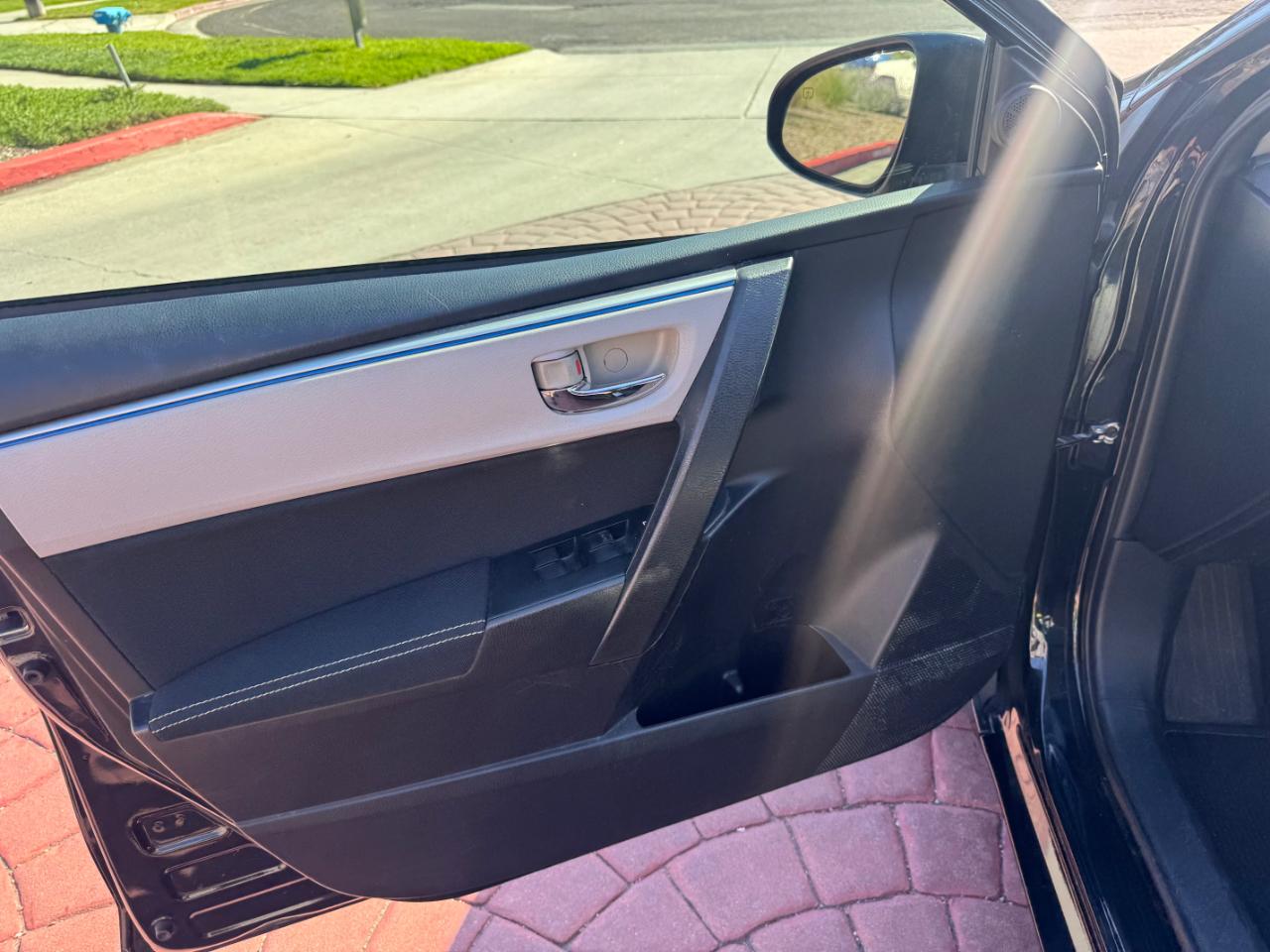 Toyota Corolla LE 2015