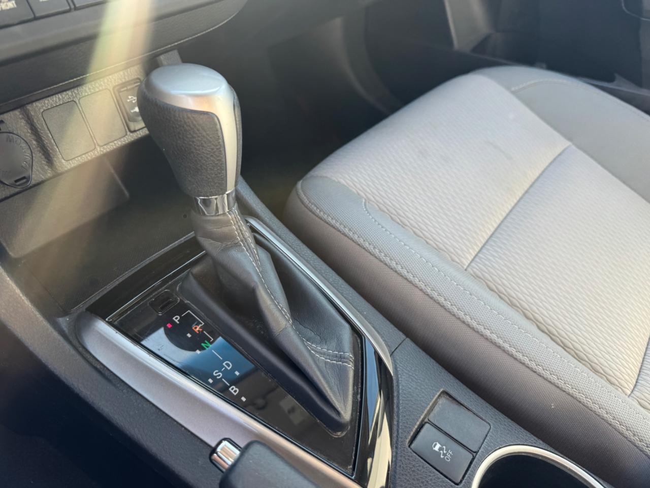 Toyota Corolla LE 2015