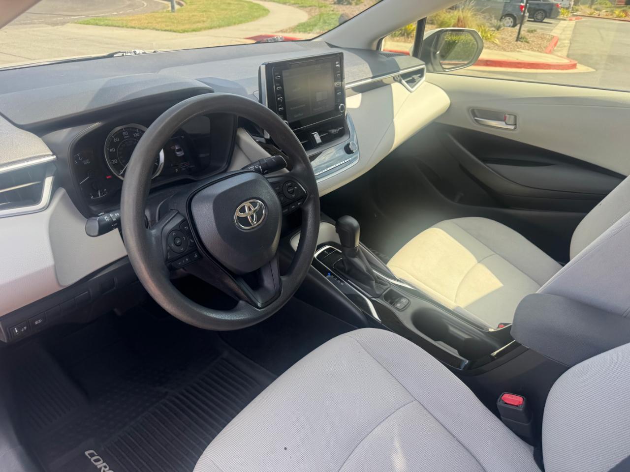 Toyota Corolla LE 2020