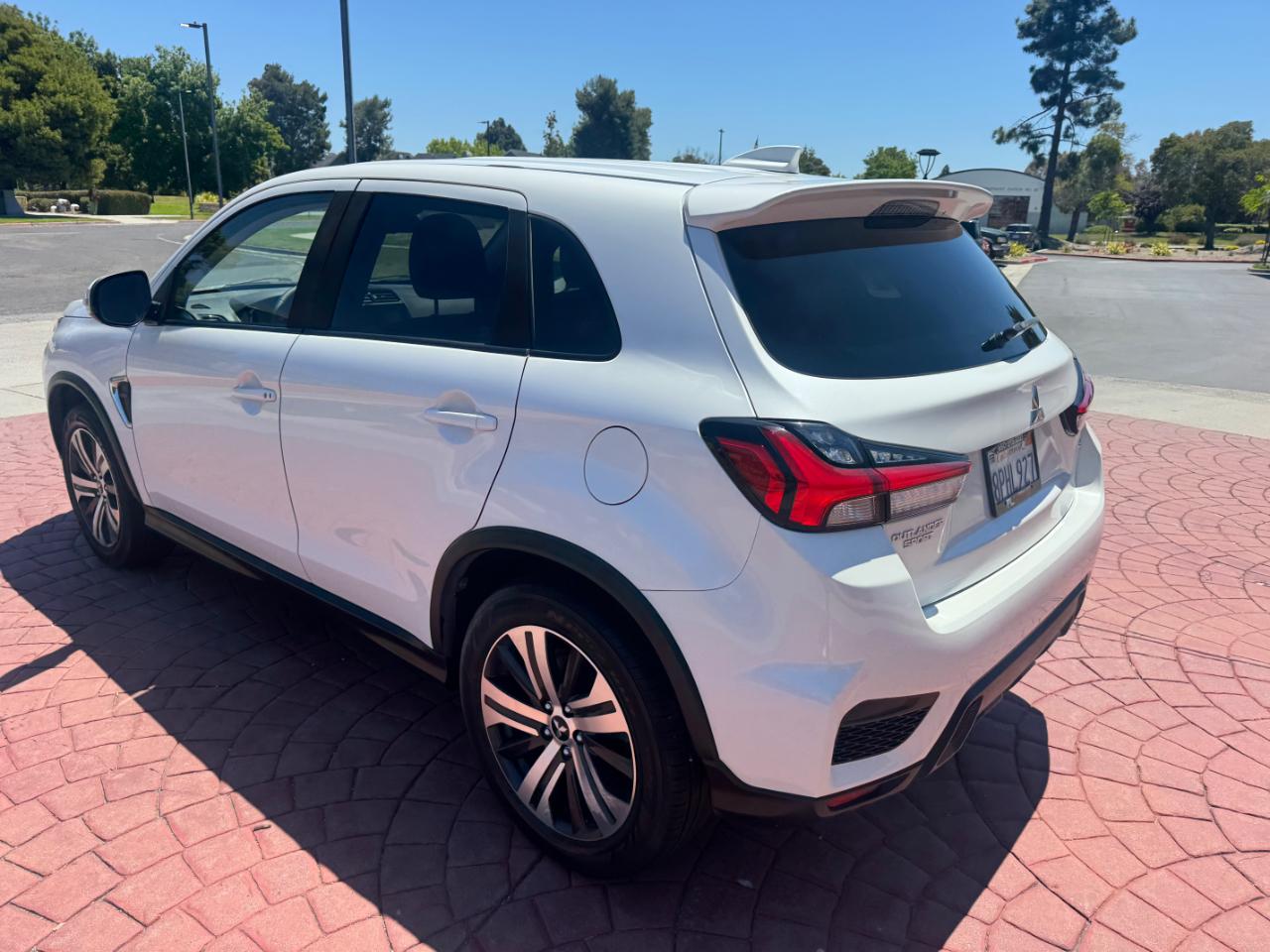 Mitsubishi Outlander Sport 2.0 ES CVT 2020