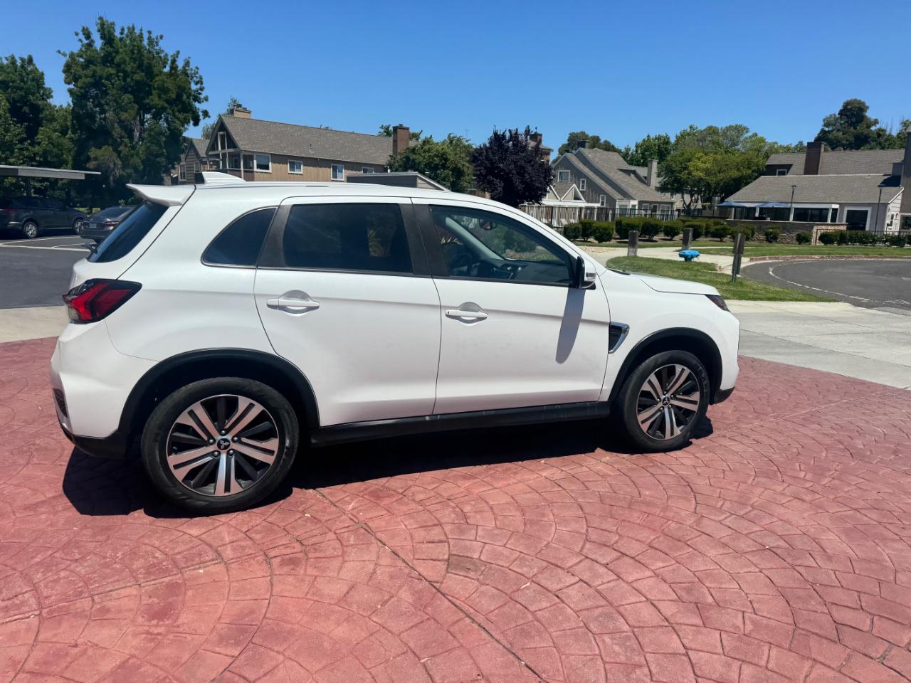 Mitsubishi Outlander Sport 2.0 ES CVT 2020