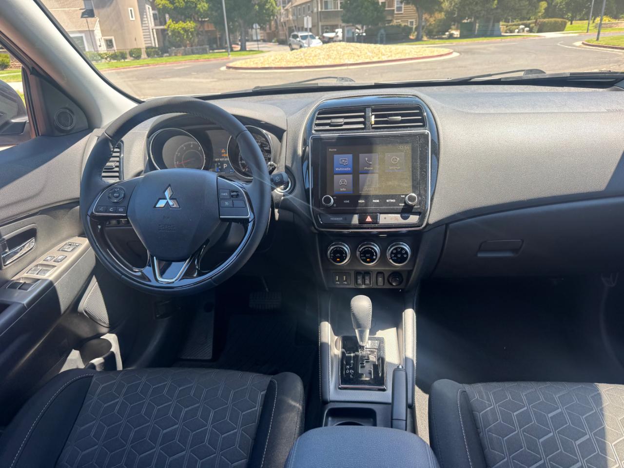 Mitsubishi Outlander Sport 2.0 ES CVT 2020