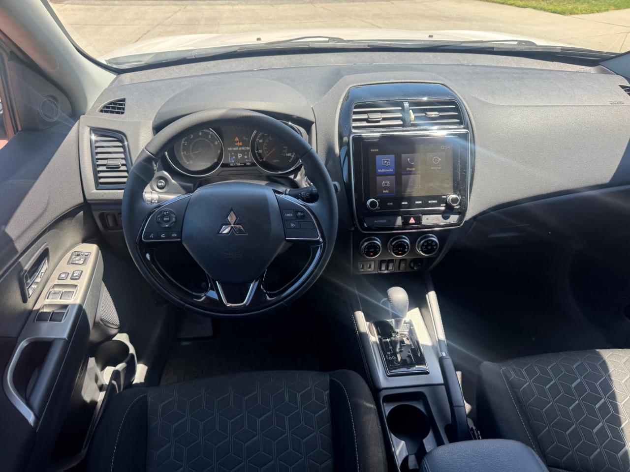 Mitsubishi Outlander Sport 2.0 ES CVT 2020