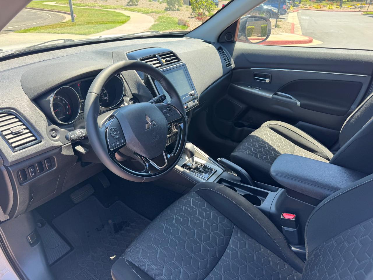 Mitsubishi Outlander Sport 2.0 ES CVT 2020