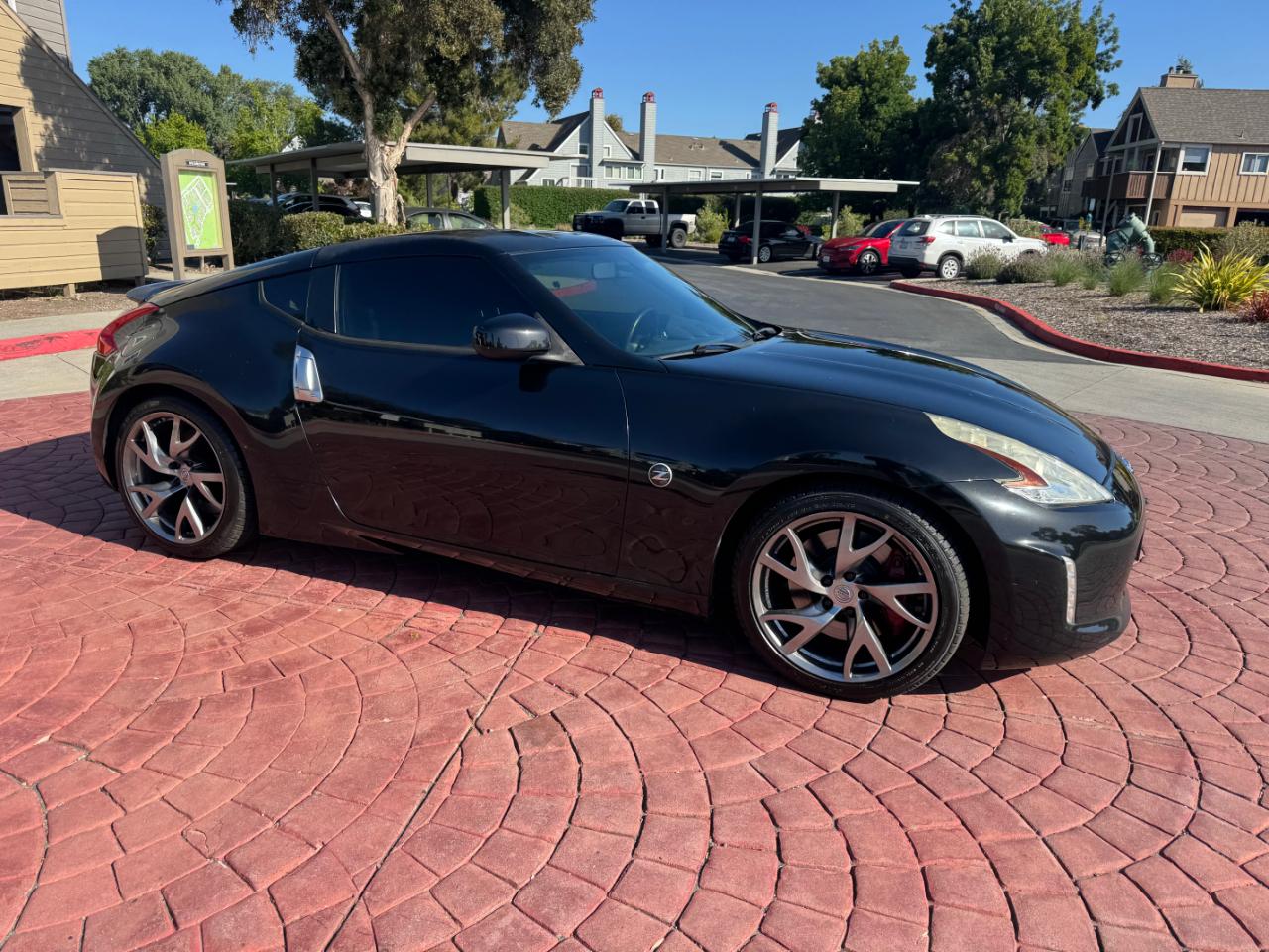 Nissan Z 370Z Coupe Touring 6MT 2014