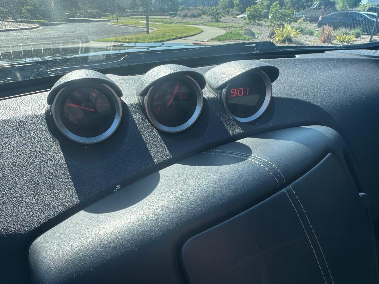 Nissan Z 370Z Coupe Touring 6MT 2014
