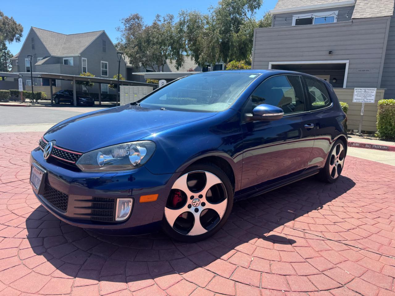 Volkswagen GTI 2-door 2012