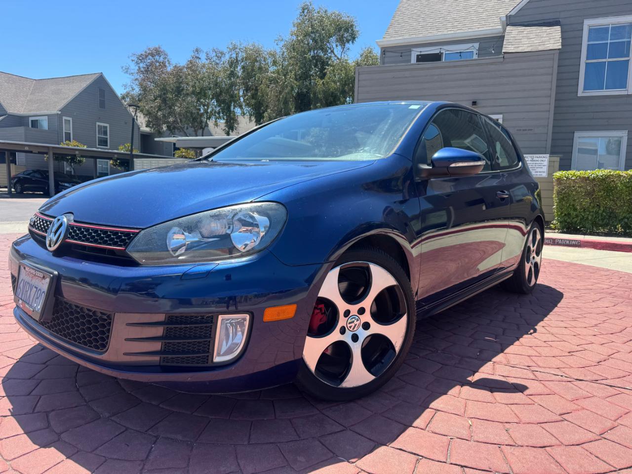 Volkswagen GTI 2-door 2012