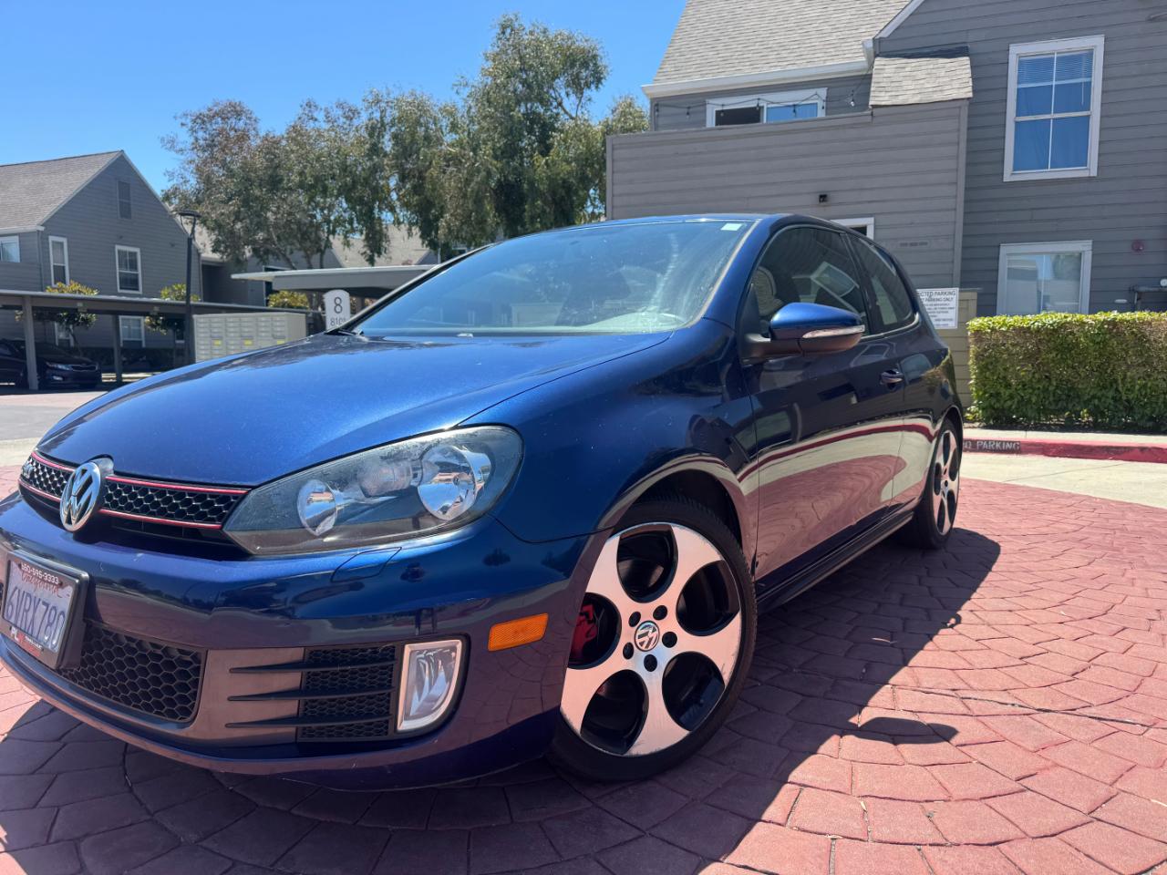 Volkswagen GTI 2-door 2012