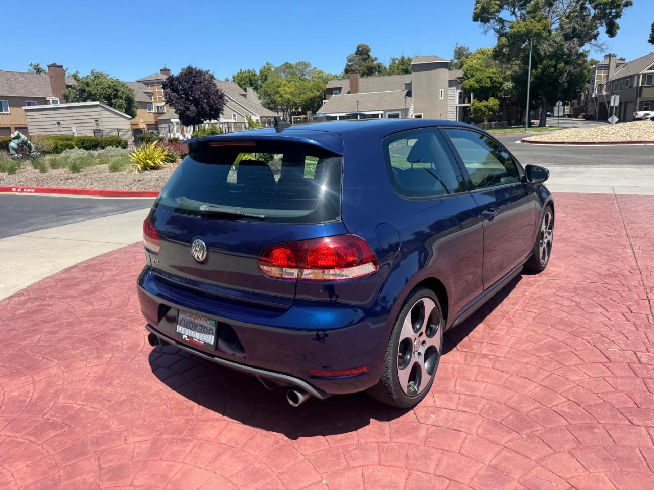 Volkswagen GTI 2-door 2012