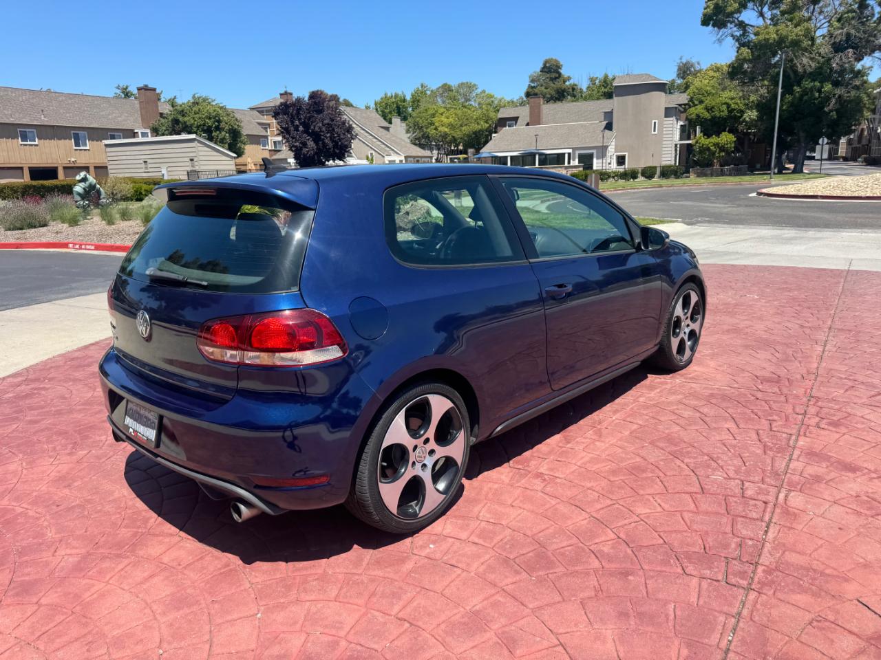 Volkswagen GTI 2-door 2012