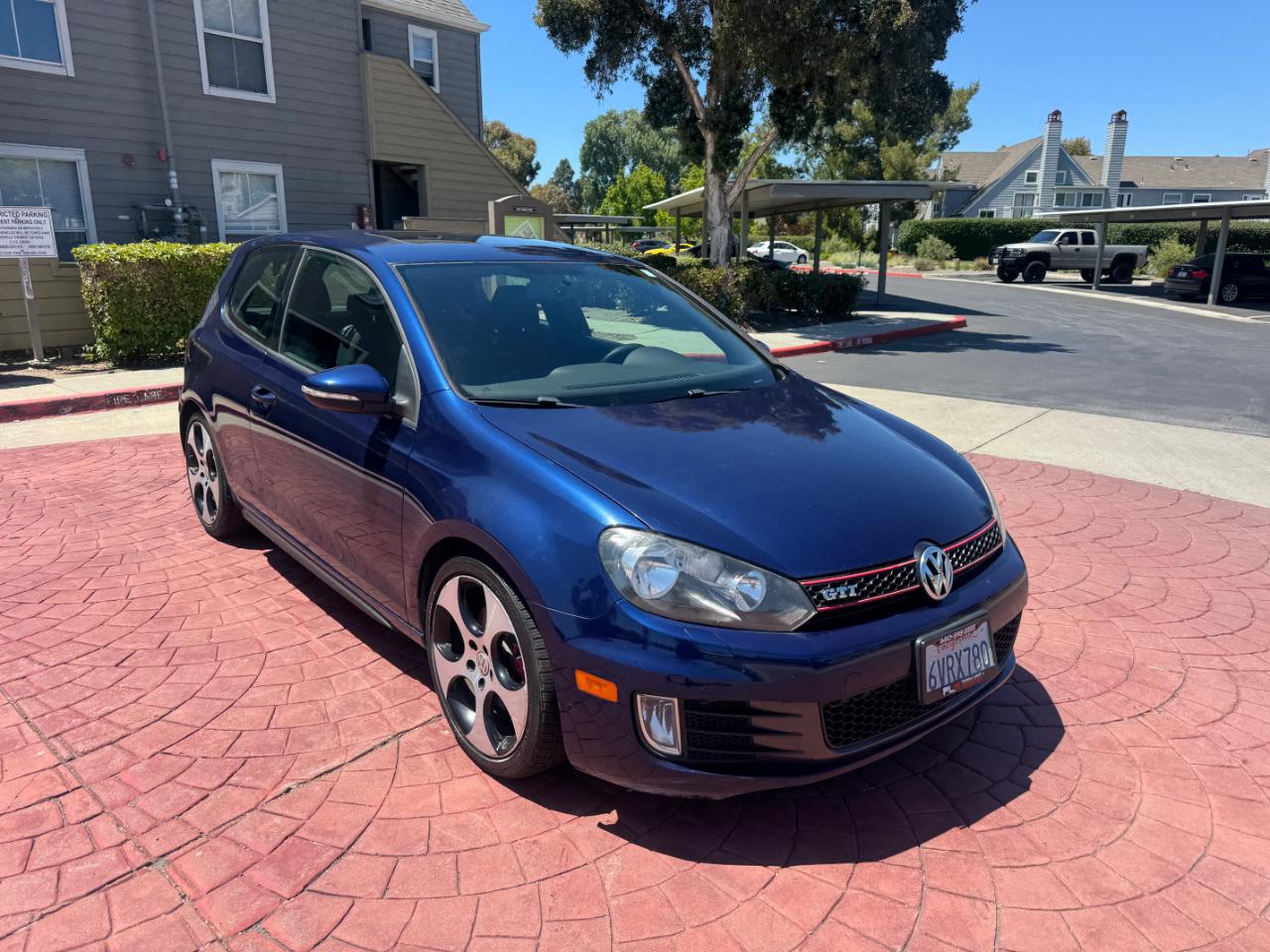 Volkswagen GTI 2-door 2012