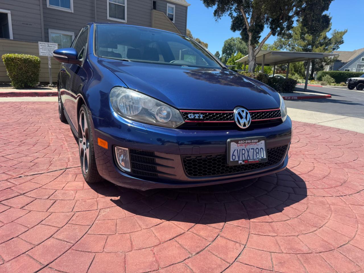Volkswagen GTI 2-door 2012