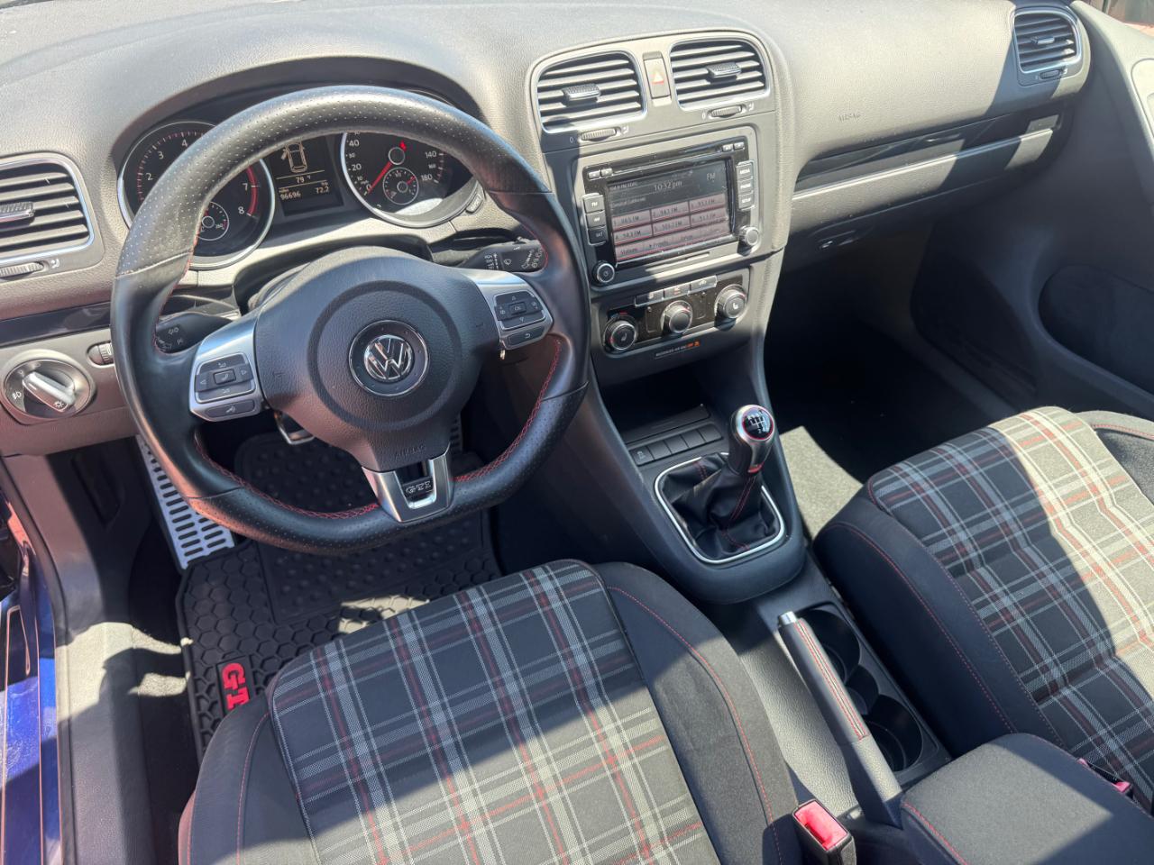 Volkswagen GTI 2-door 2012