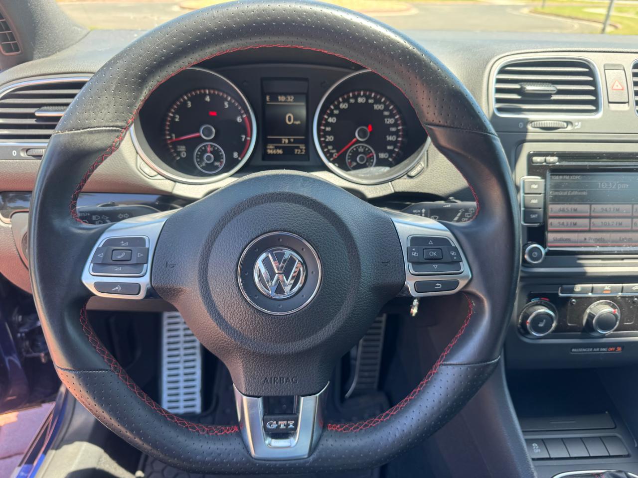 Volkswagen GTI 2-door 2012