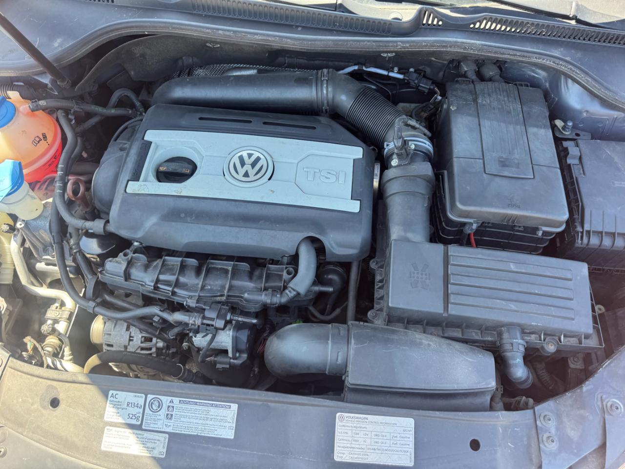 Volkswagen GTI 2-door 2012