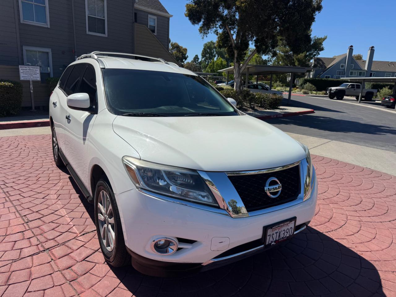 Nissan Pathfinder SV 4WD 2016