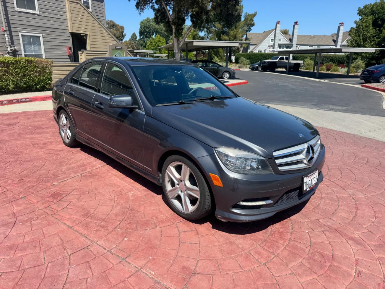 Mercedes-Benz C-Class C300 Luxury Sedan 2011