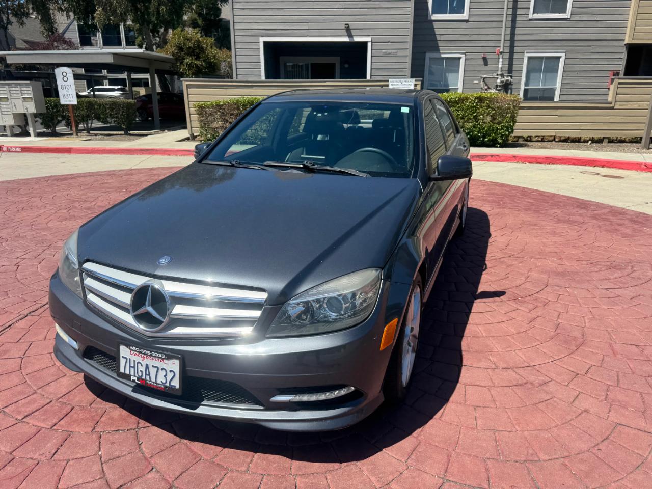 Mercedes-Benz C-Class C300 Luxury Sedan 2011
