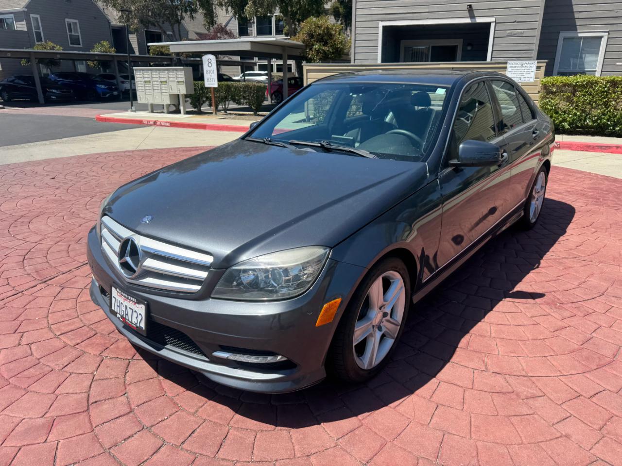 Mercedes-Benz C-Class C300 Luxury Sedan 2011