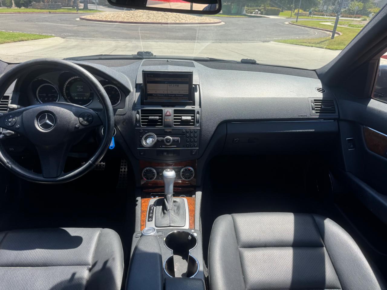 Mercedes-Benz C-Class C300 Luxury Sedan 2011