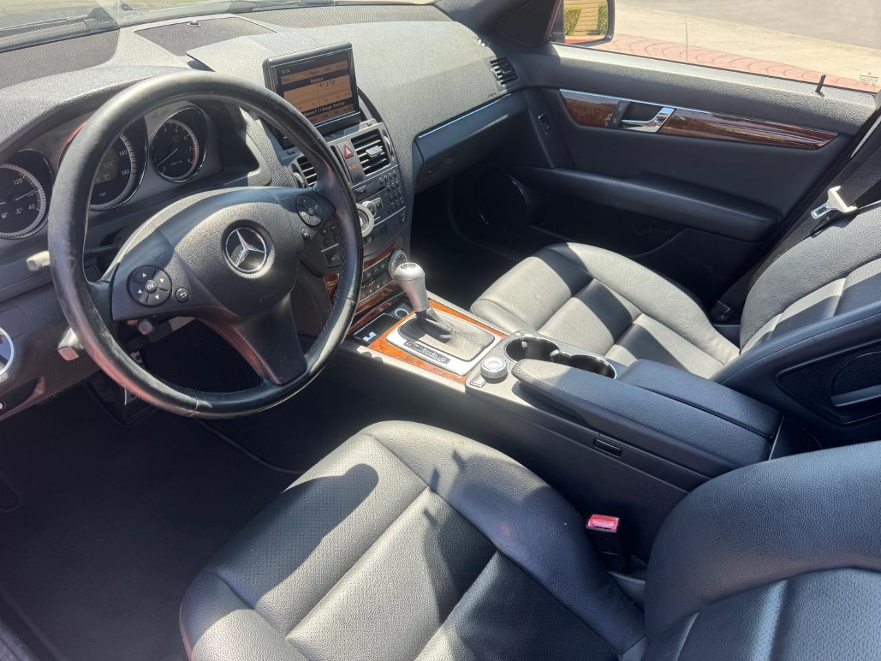 Mercedes-Benz C-Class C300 Luxury Sedan 2011