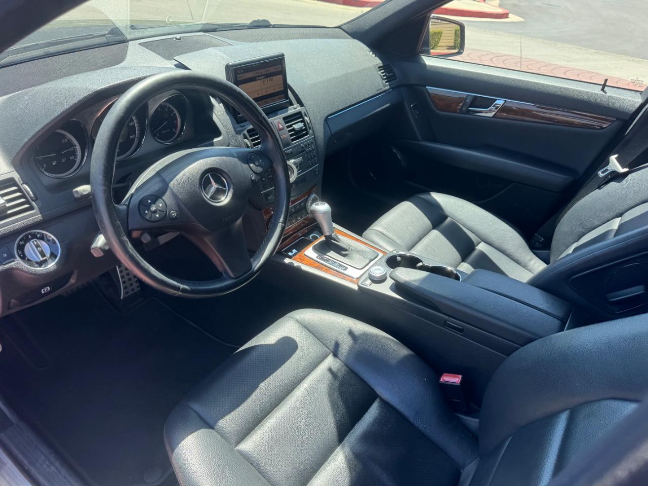 Mercedes-Benz C-Class C300 Luxury Sedan 2011