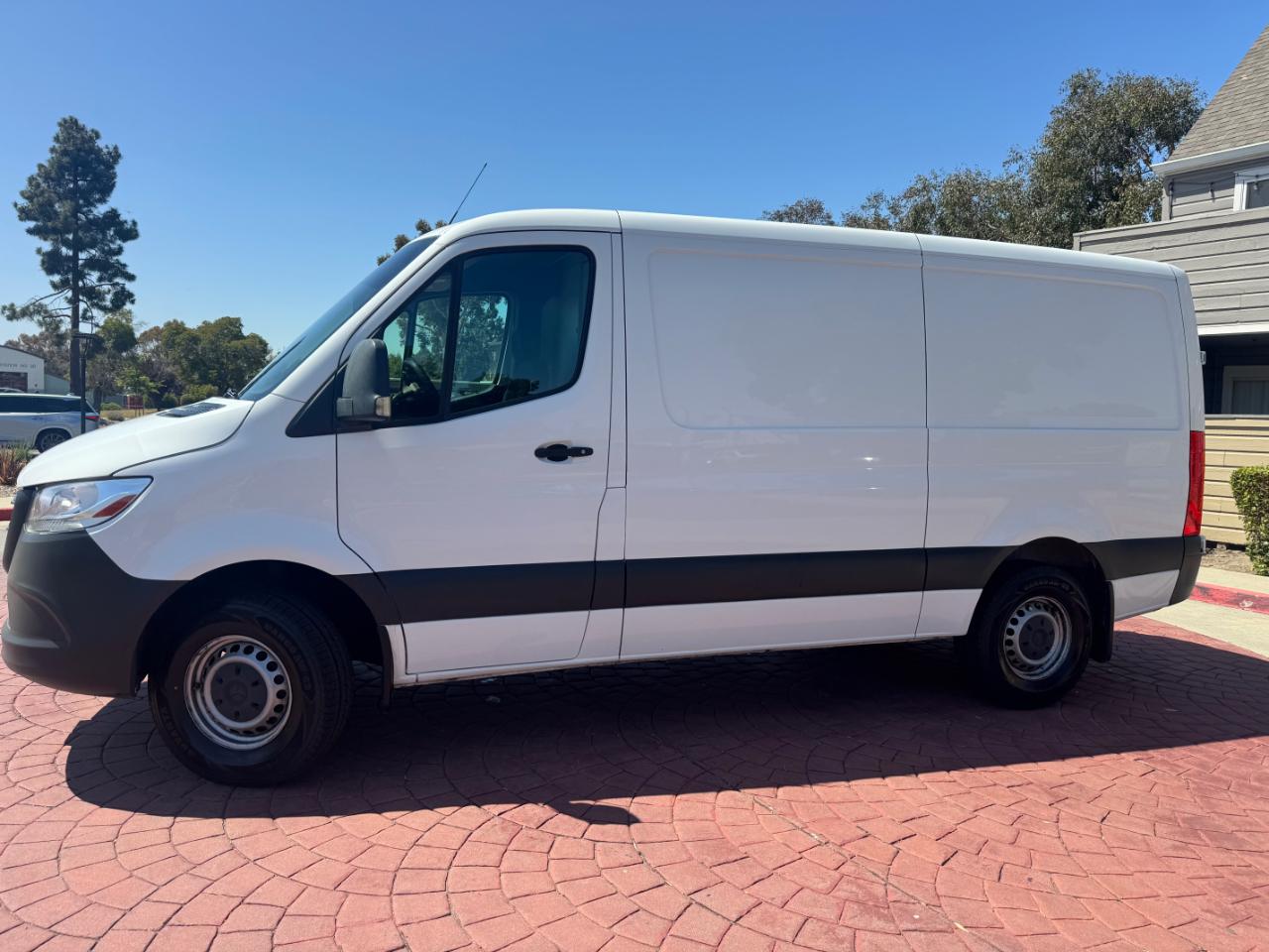 Mercedes-Benz Sprinter 2500 144-in. WB 2020